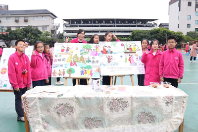 一堂妙趣横生的民族文化课--桂林卓然小学举办“刘三姐”创意集市活动
